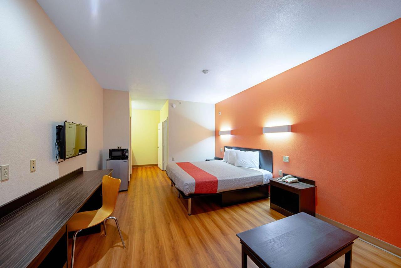 Motel 6-Rhome, TX Eksteriør billede