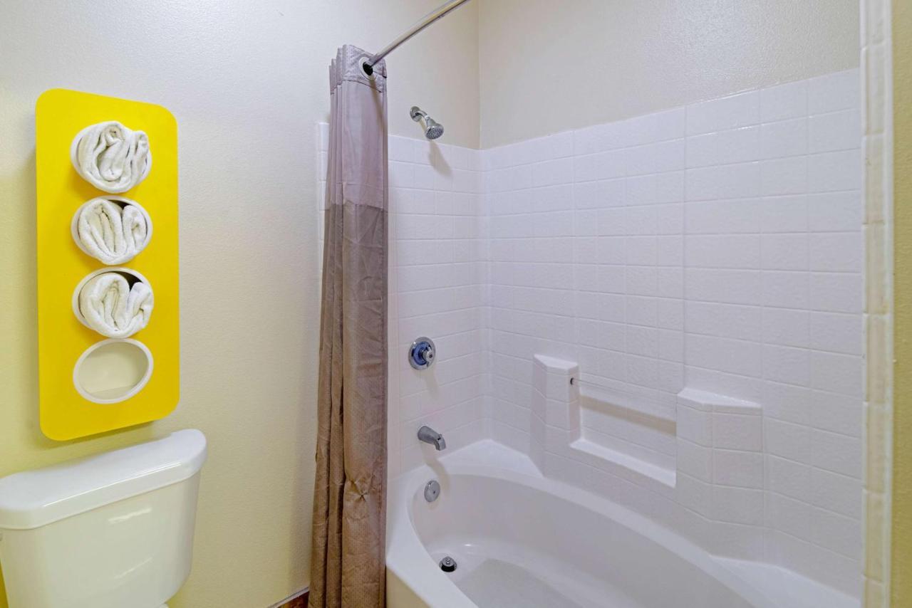 Motel 6-Rhome, TX Eksteriør billede